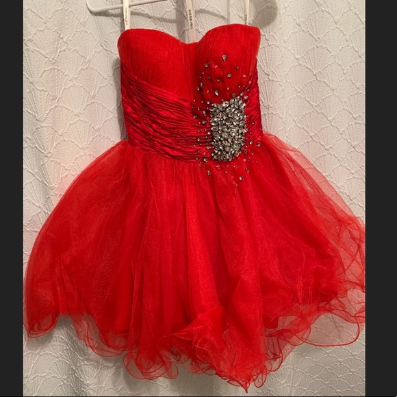 Sherri Hill with rhinestone cluster - Picture 1 of 4